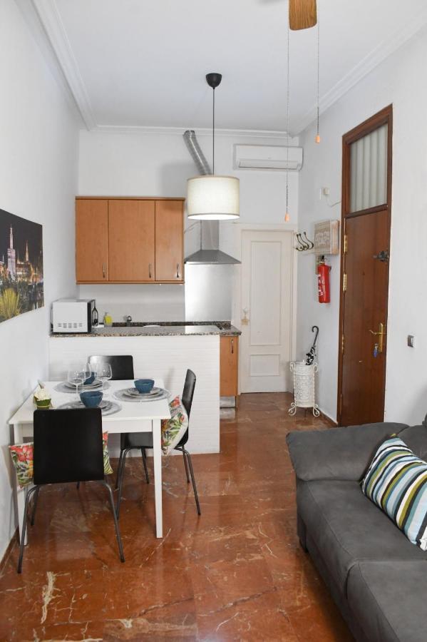 Apartamento Descalzos Séville Extérieur photo